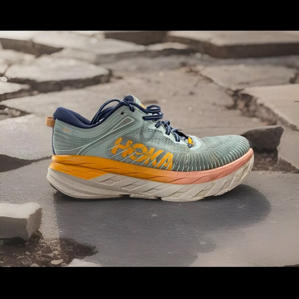 HOKA ONE ONE BONDI 7 WOMEN SIZE 10.5 WIDE RUNNING SHOES 1110519
